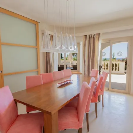 Villa Maitreya